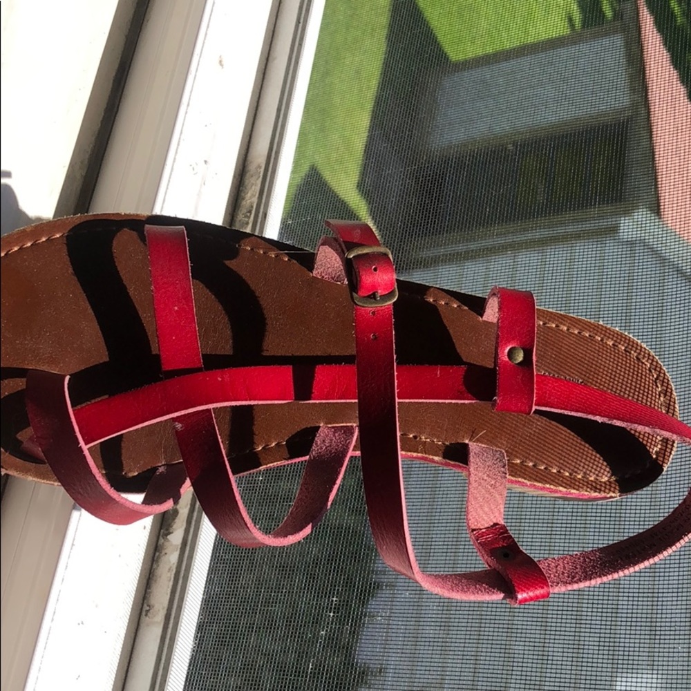 Strappy leather sandal